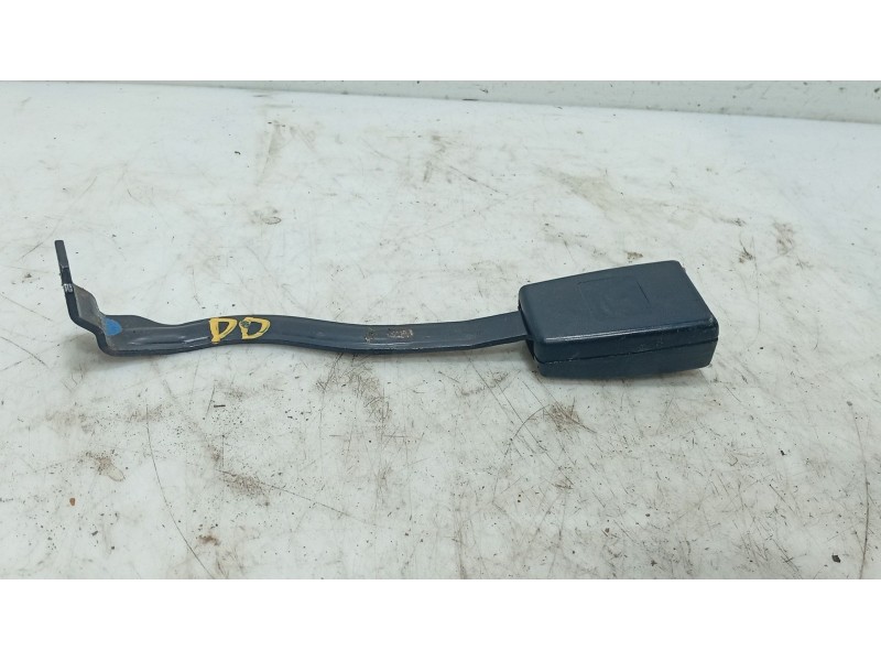 Recambio de anclaje cinturon delantero derecho para seat altea (5p1) 2.0 tdi 16v referencia OEM IAM   