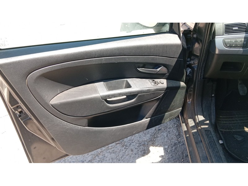 fiat grande punto (199_) del año 2010