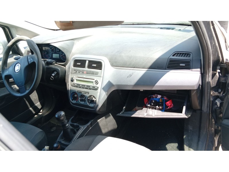 fiat grande punto (199_) del año 2010