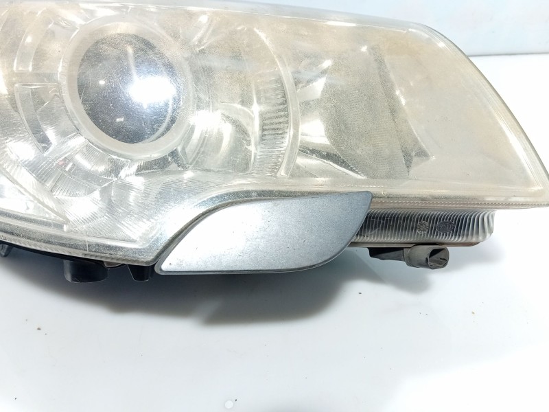 Recambio de faro derecho para skoda superb ii (3t4) 2.0 tdi referencia OEM IAM 3T1941016  1EL24704702