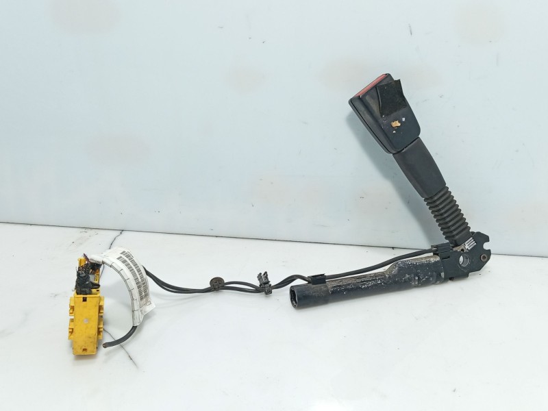 Recambio de anclaje cinturon delantero derecho para bmw 3 (e90) 318 d referencia OEM IAM   