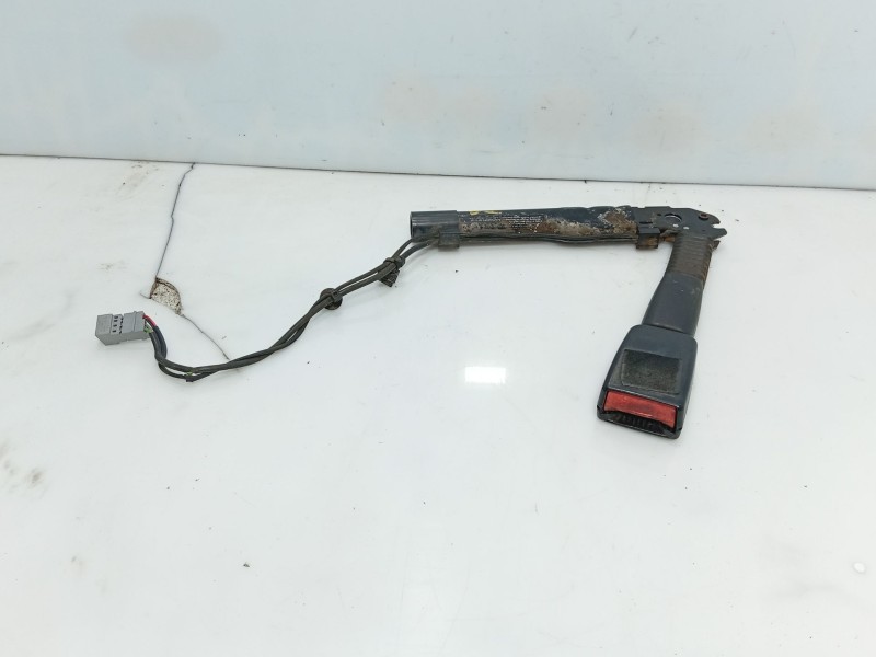 Recambio de anclaje cinturon delantero izquierdo para bmw 3 (e90) 318 d referencia OEM IAM   
