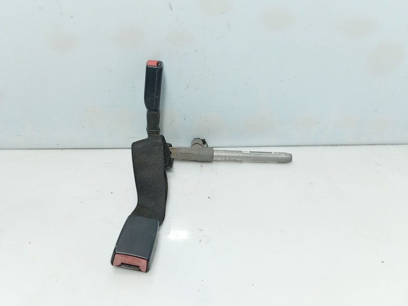 Recambio de anclaje cinturon trasero derecho para bmw 3 (e90) 318 d referencia OEM IAM   