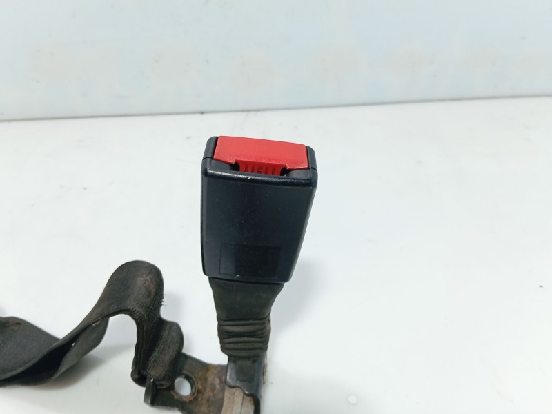 Recambio de anclaje cinturon trasero derecho para bmw 3 (e90) 318 d referencia OEM IAM   