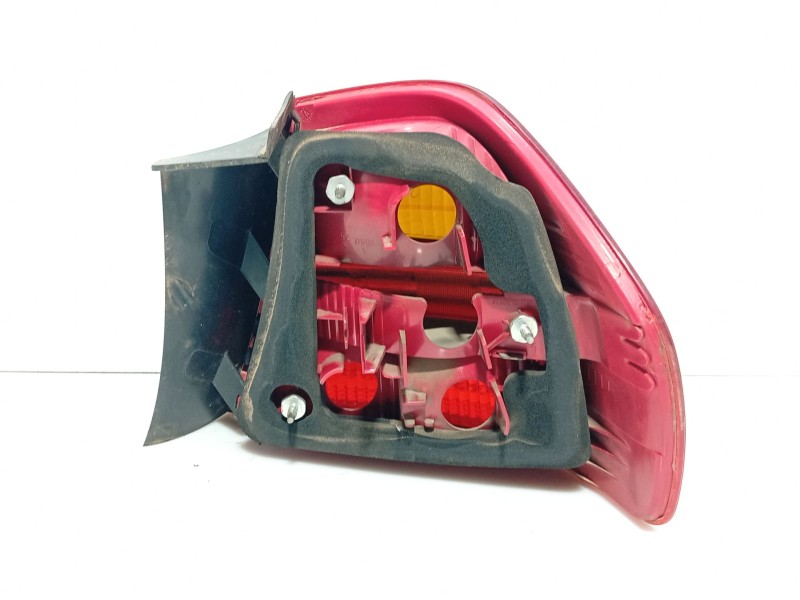 Recambio de piloto trasero izquierdo para bmw 3 (e90) 318 d referencia OEM IAM 63216937457  