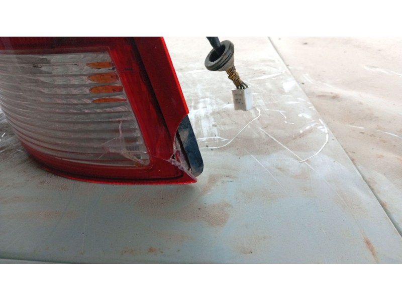 Recambio de piloto trasero derecho para hyundai accent (lc) referencia OEM IAM 9240225220  