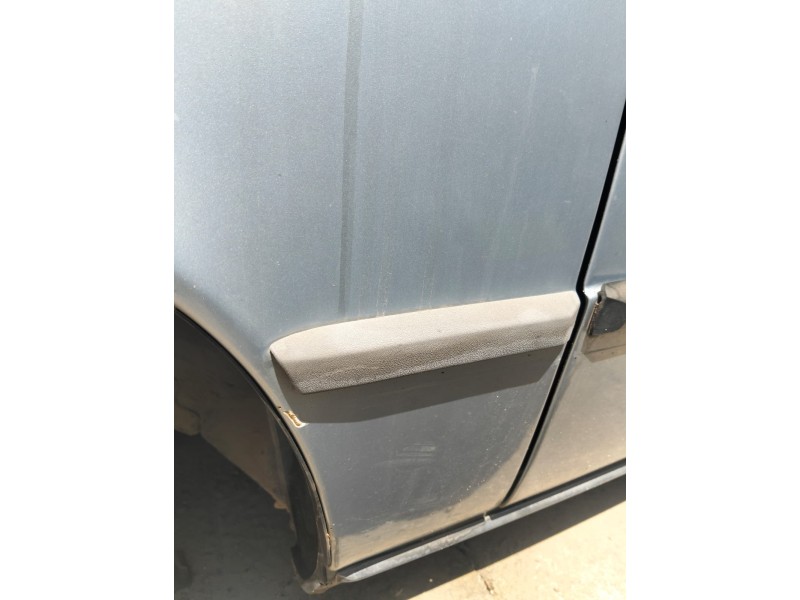 Recambio de moldura para renault r9 referencia OEM IAM   