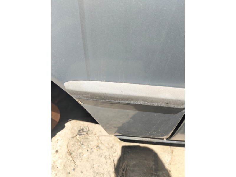 Recambio de moldura para renault r9 referencia OEM IAM   