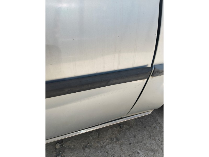 Recambio de moldura para renault r9 referencia OEM IAM   
