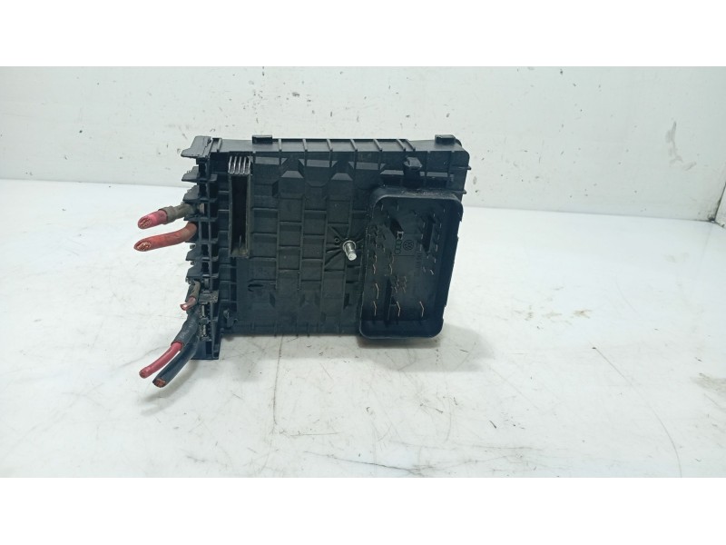 Recambio de caja reles / fusibles para seat altea (5p1) 2.0 tdi 16v referencia OEM IAM 1K0937124H  