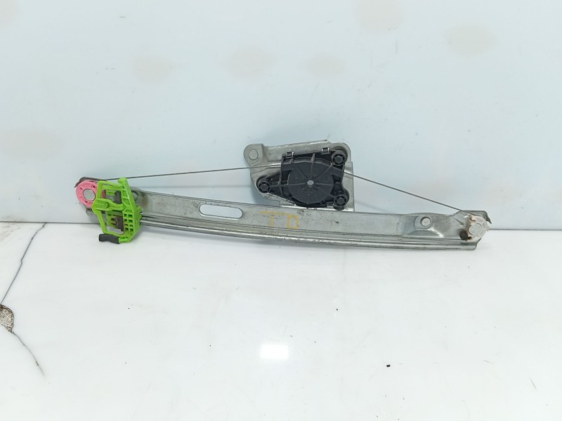 Recambio de elevalunas trasero derecho para bmw 3 (e90) 318 d referencia OEM IAM 51357140590  