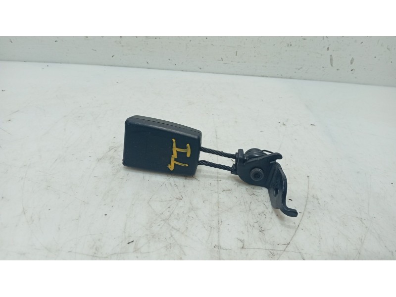 Recambio de anclaje cinturon trasero izquierdo para seat altea (5p1) 2.0 tdi 16v referencia OEM IAM   