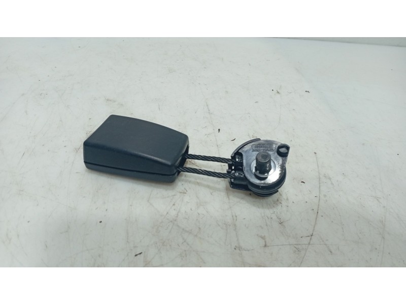 Recambio de anclaje cinturon trasero derecho para seat altea (5p1) 2.0 tdi 16v referencia OEM IAM   