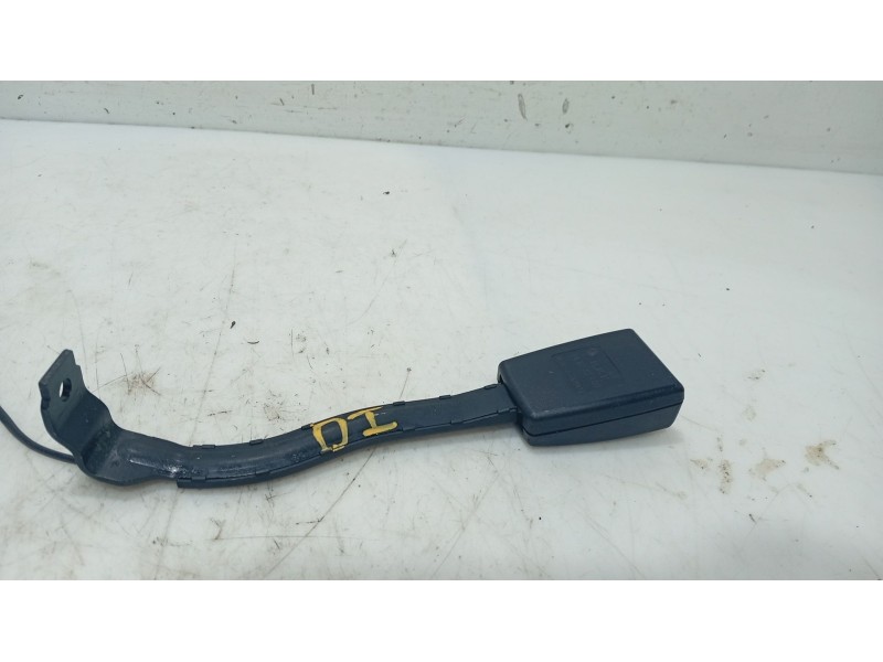 Recambio de anclaje cinturon delantero izquierdo para seat altea (5p1) 2.0 tdi 16v referencia OEM IAM   
