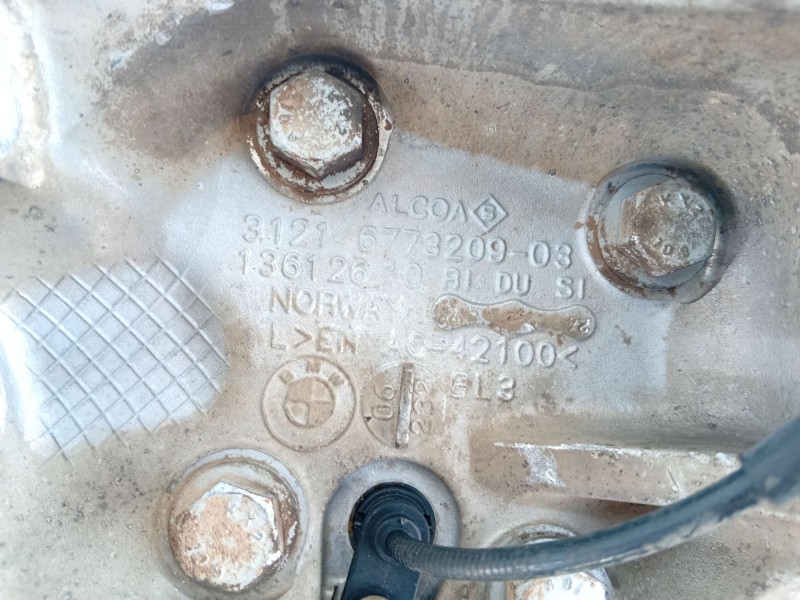 Recambio de mangueta delantera izquierda para bmw 3 (e90) 318 d referencia OEM IAM 31216793923  