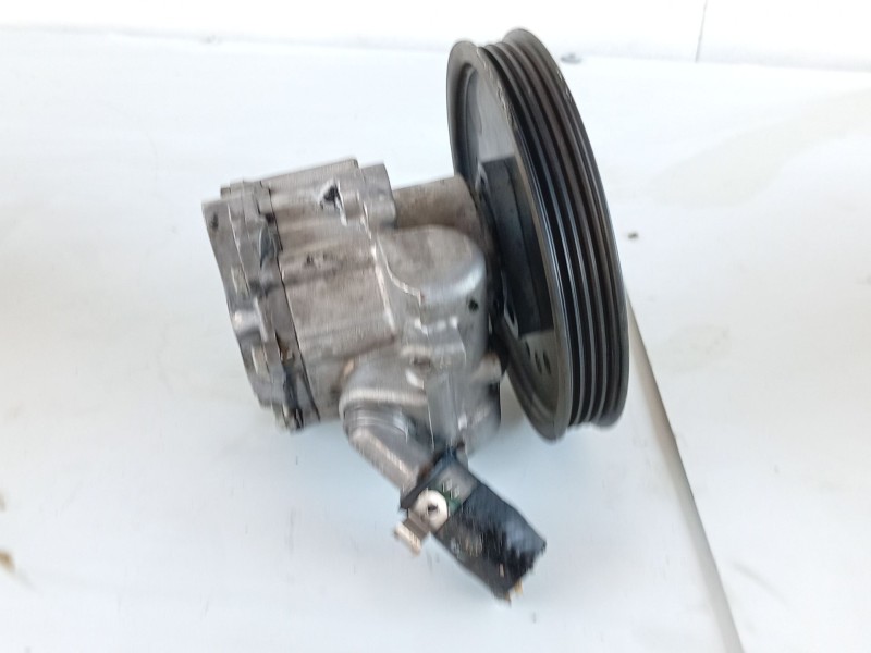 Recambio de bomba direccion para bmw 3 (e90) 318 d referencia OEM IAM 32416768155  