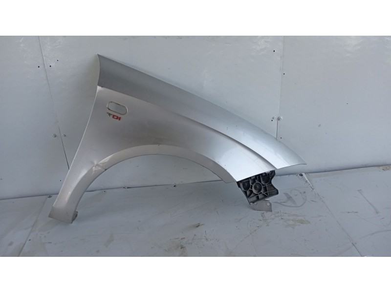 Recambio de aleta delantera derecha para seat altea (5p1) 2.0 tdi 16v referencia OEM IAM 5P0821022A  