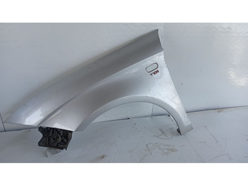 Recambio de aleta delantera izquierda para seat altea (5p1) 2.0 tdi 16v referencia OEM IAM 5P0821021A  