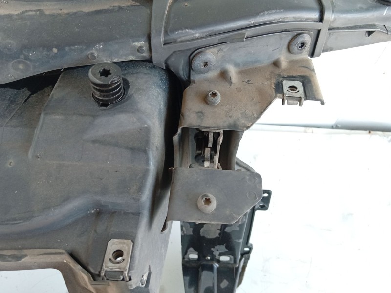 Recambio de panel frontal para bmw 3 (e90) 318 d referencia OEM IAM   