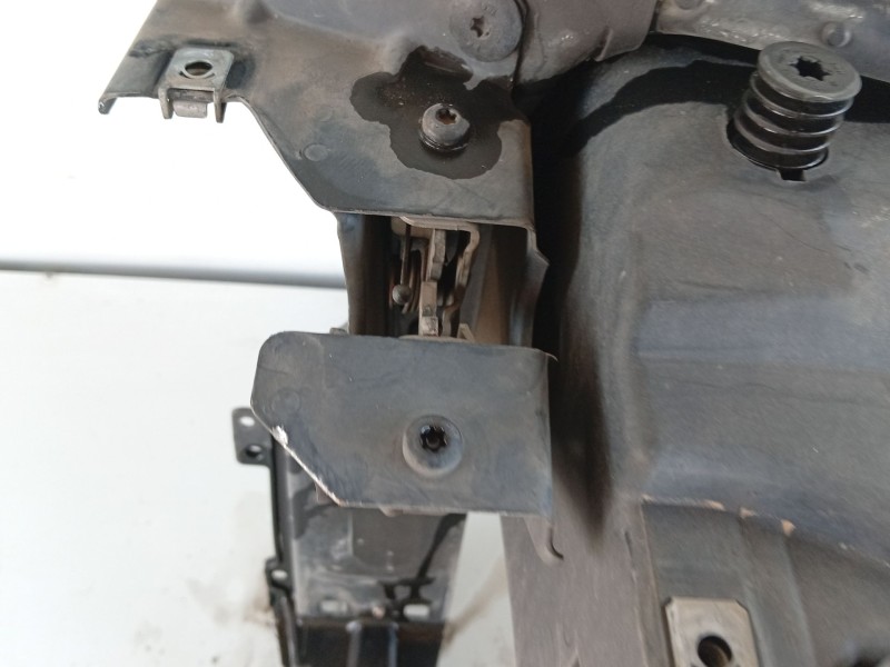 Recambio de panel frontal para bmw 3 (e90) 318 d referencia OEM IAM   
