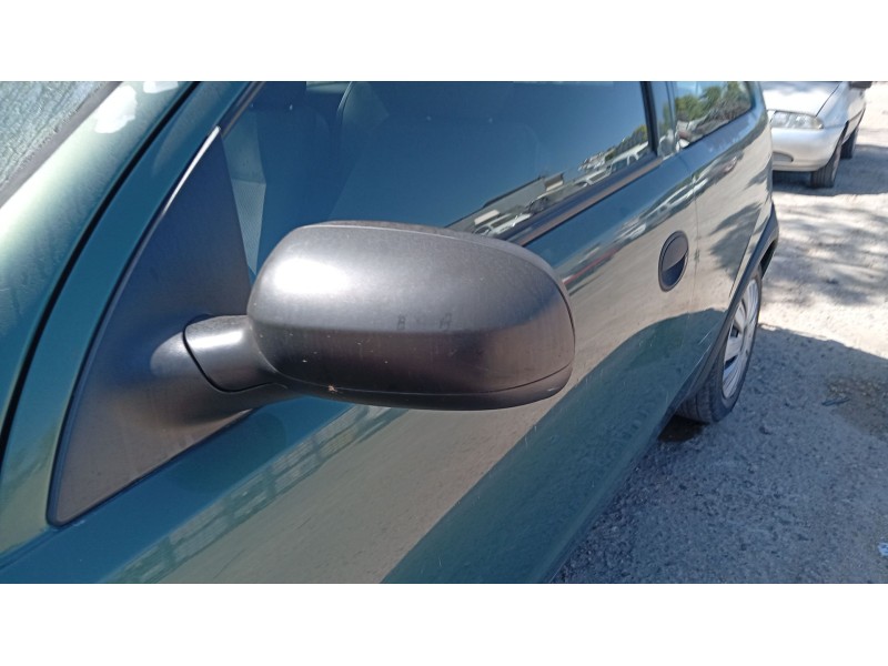 opel corsa c (x01) del año 2003