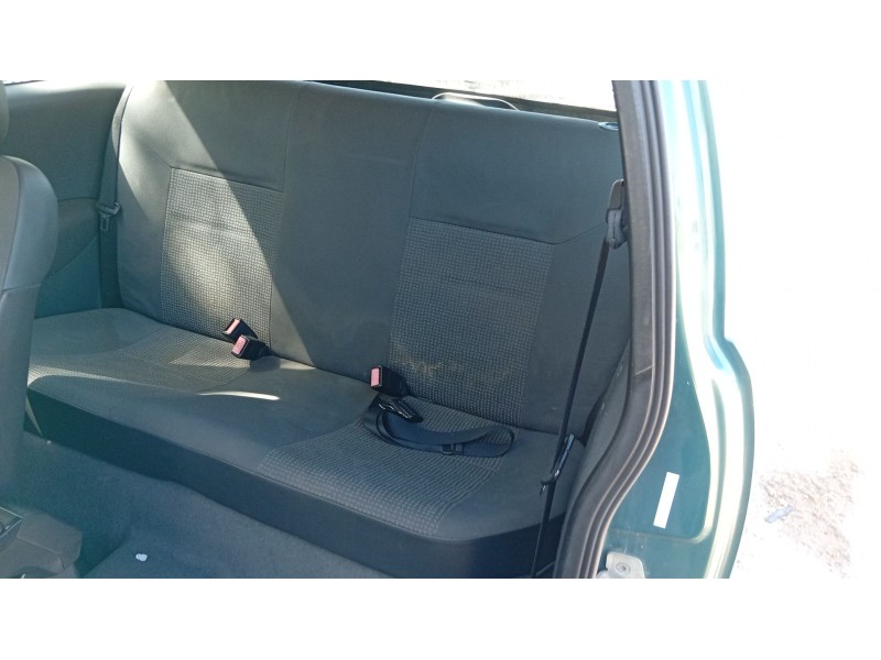 opel corsa c (x01) del año 2003