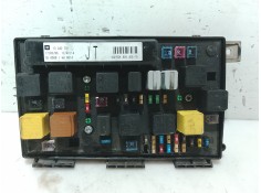 Recambio de caja reles / fusibles para opel zafira / zafira family b (a05) 1.9 cdti (m75) referencia OEM IAM 13208748  
