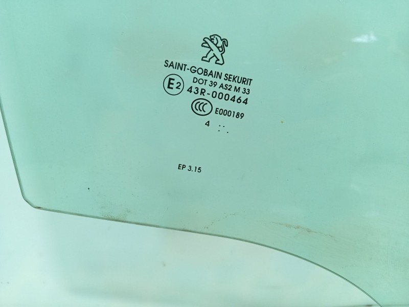 Recambio de luna delantera derecha para peugeot 208 i (ca_, cc_) 1.0 referencia OEM IAM 9673360680  