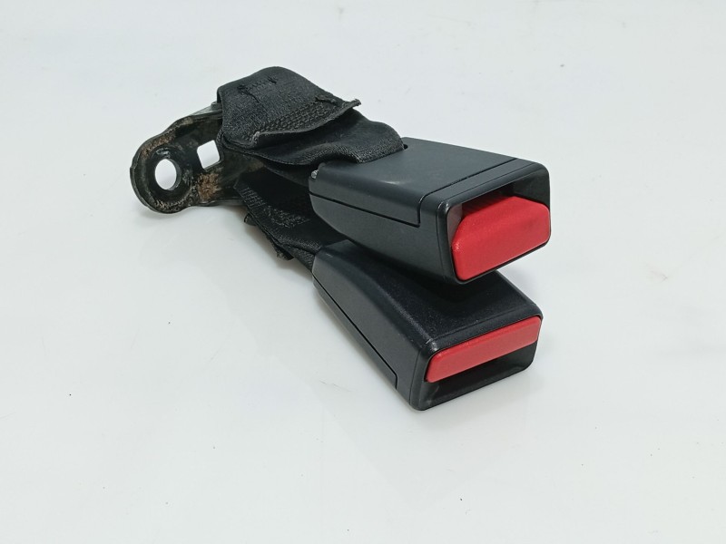 Recambio de anclaje cinturon trasero derecho para peugeot 208 i (ca_, cc_) 1.0 referencia OEM IAM   