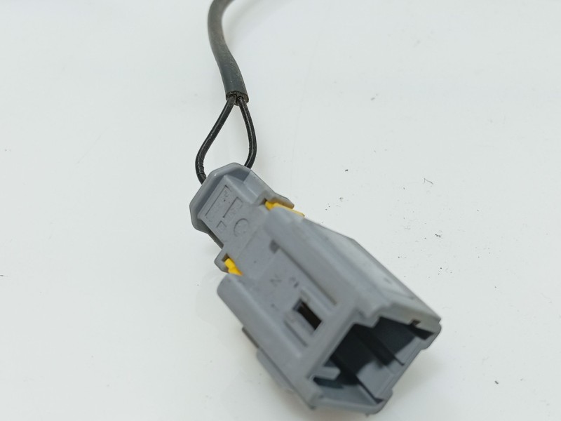 Recambio de anclaje cinturon delantero derecho para peugeot 208 i (ca_, cc_) 1.0 referencia OEM IAM   