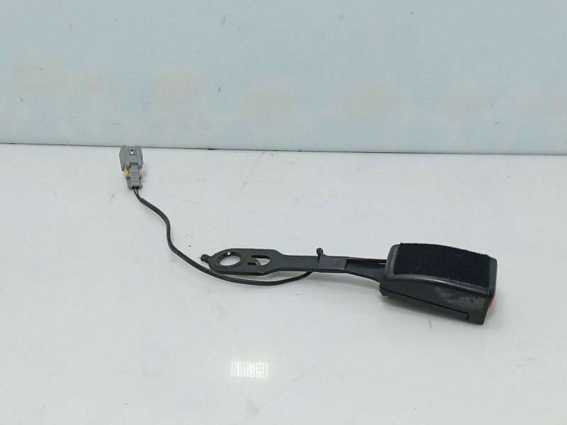 Recambio de anclaje cinturon delantero izquierdo para peugeot 208 i (ca_, cc_) 1.0 referencia OEM IAM   