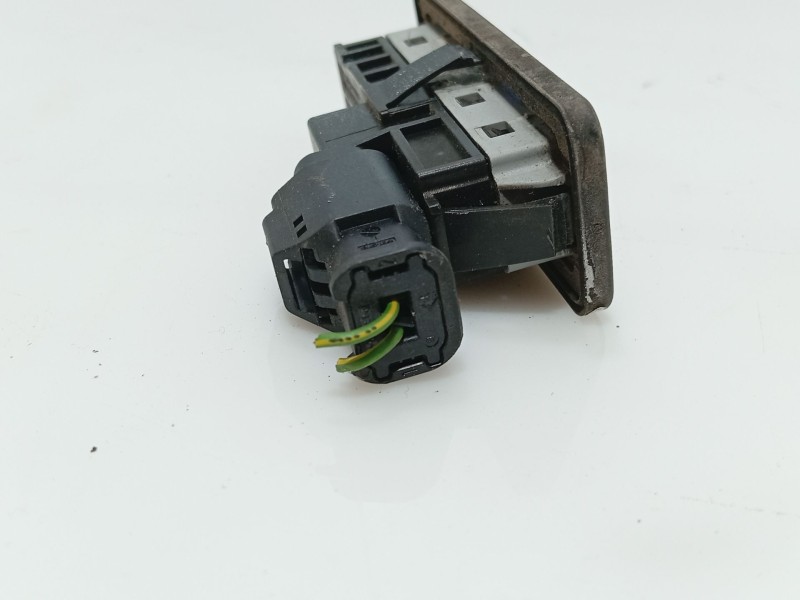 Recambio de maneta porton para peugeot 208 i (ca_, cc_) 1.0 referencia OEM IAM   