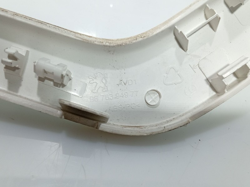 Recambio de moldura para peugeot 208 i (ca_, cc_) 1.0 referencia OEM IAM   