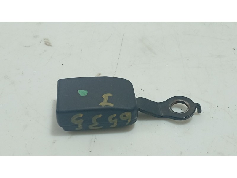 Recambio de anclaje cinturon delantero izquierdo para dacia logan (ls_) 1.5 dci (ls0w) referencia OEM IAM   