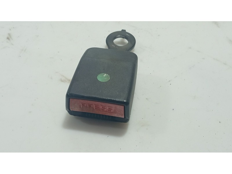 Recambio de anclaje cinturon delantero derecho para dacia logan (ls_) 1.5 dci (ls0w) referencia OEM IAM   