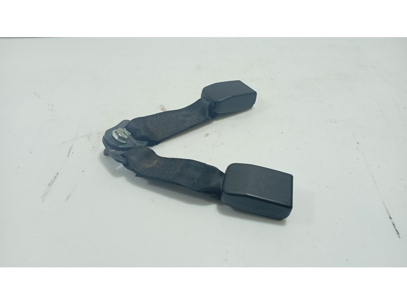 Recambio de anclaje cinturon trasero derecho para dacia logan (ls_) 1.5 dci (ls0w) referencia OEM IAM   
