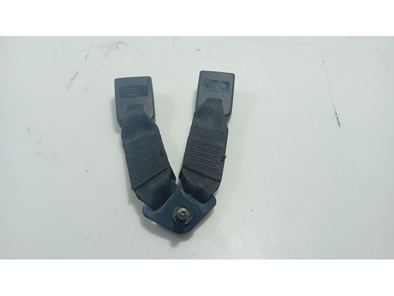 Recambio de anclaje cinturon trasero derecho para dacia logan (ls_) 1.5 dci (ls0w) referencia OEM IAM   
