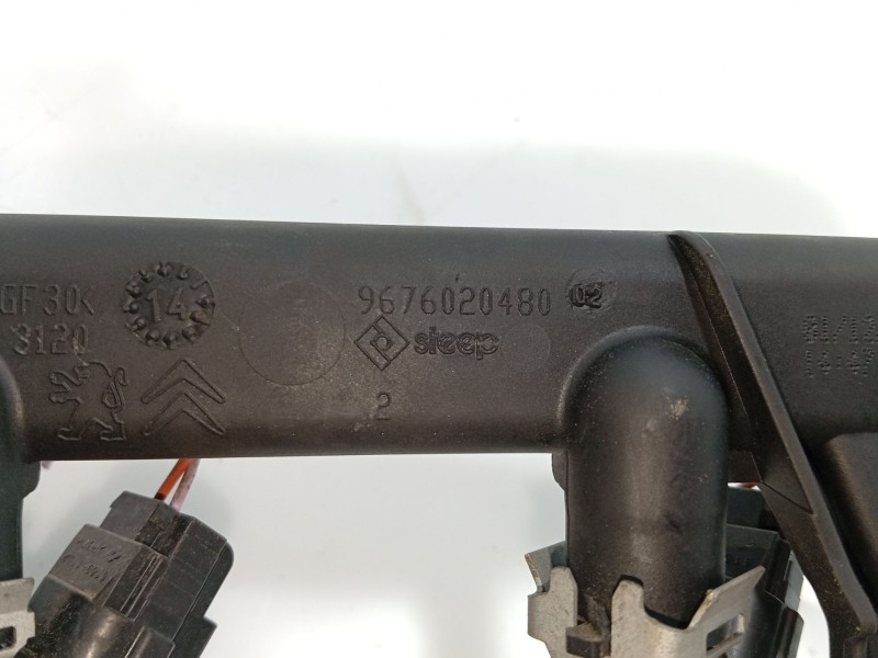 Recambio de rampa inyectora para peugeot 208 i (ca_, cc_) 1.0 referencia OEM IAM 9676020480  