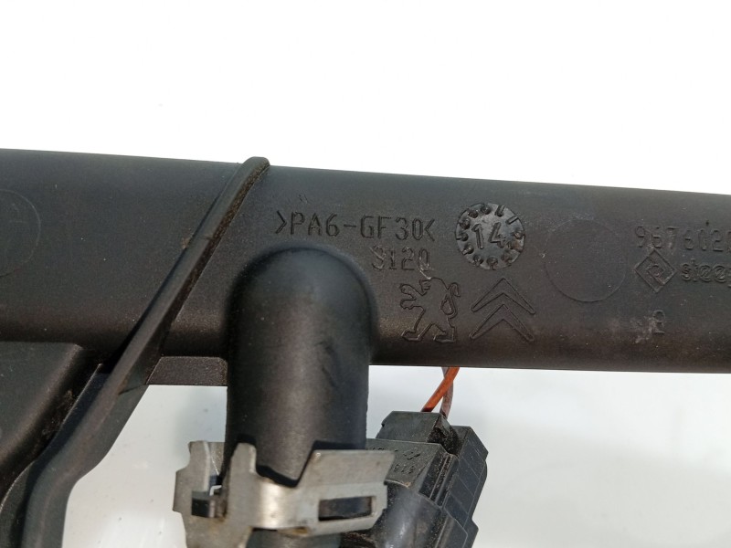 Recambio de rampa inyectora para peugeot 208 i (ca_, cc_) 1.0 referencia OEM IAM 9676020480  