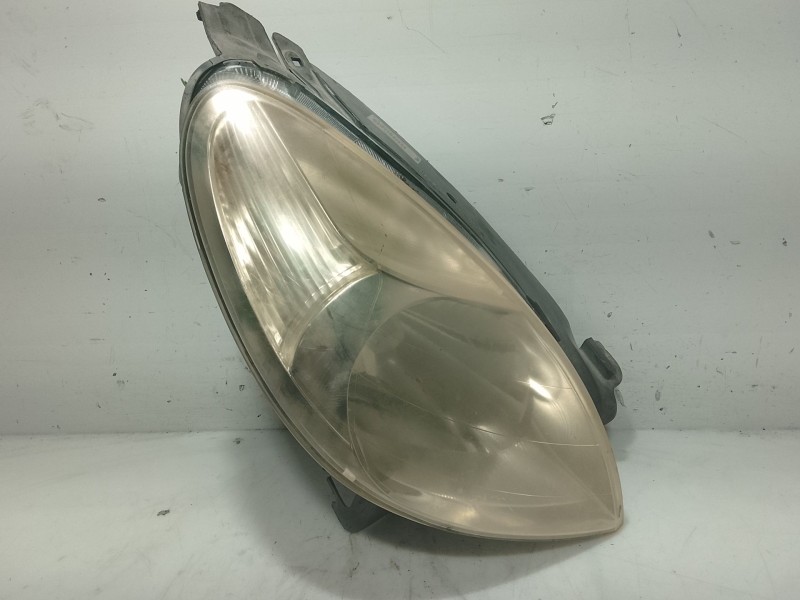 Recambio de faro derecho para citroën xsara picasso (n68) 1.6 hdi referencia OEM IAM 6205W0  