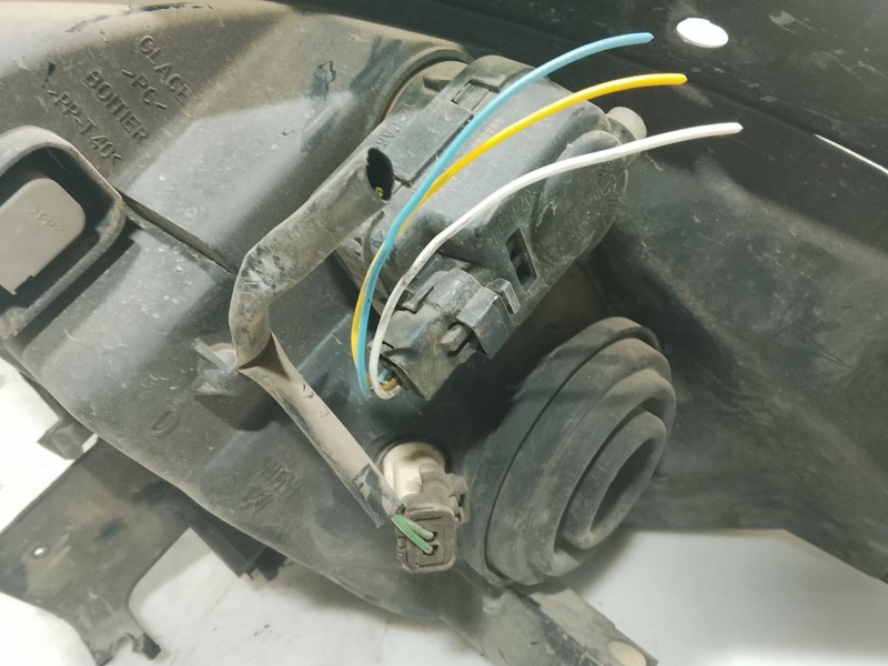 Recambio de faro derecho para citroën xsara picasso (n68) 1.6 hdi referencia OEM IAM 6205W0  