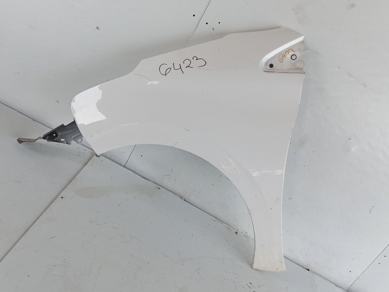 Recambio de aleta delantera izquierda para peugeot 208 i (ca_, cc_) 1.0 referencia OEM IAM 9672994980  