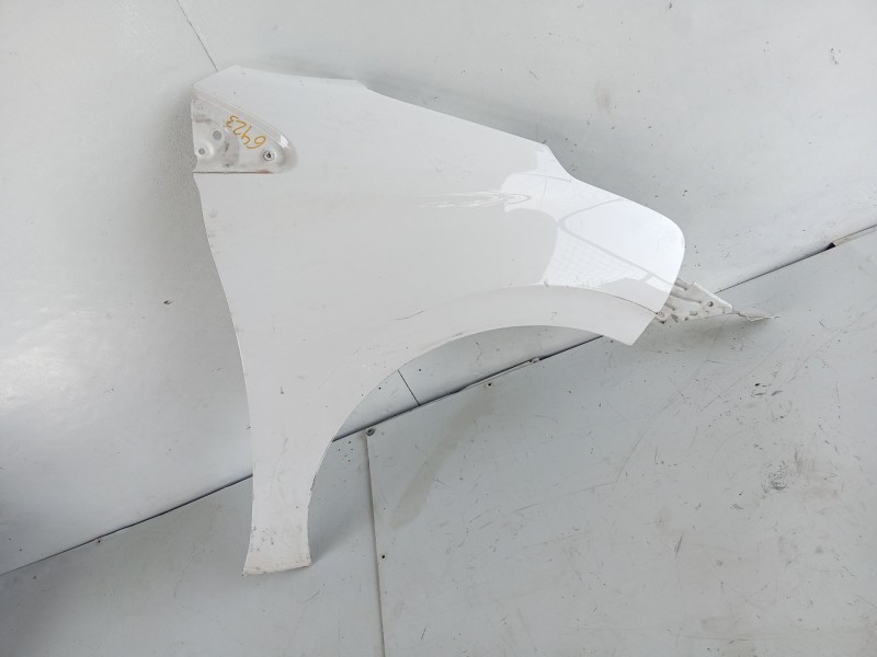 Recambio de aleta delantera derecha para peugeot 208 i (ca_, cc_) 1.0 referencia OEM IAM 9672971480  