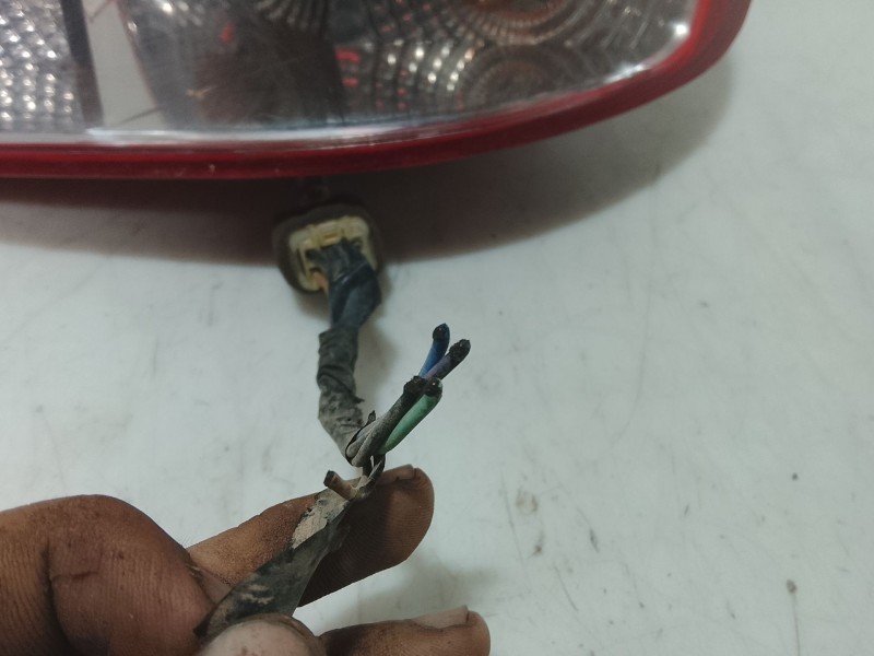 Recambio de piloto trasero derecho para daewoo kalos sedán (klas) 1.4 referencia OEM IAM 96540321  