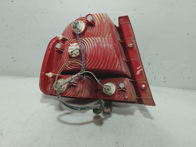 Recambio de piloto trasero derecho para daewoo kalos sedán (klas) 1.4 referencia OEM IAM 96540321  