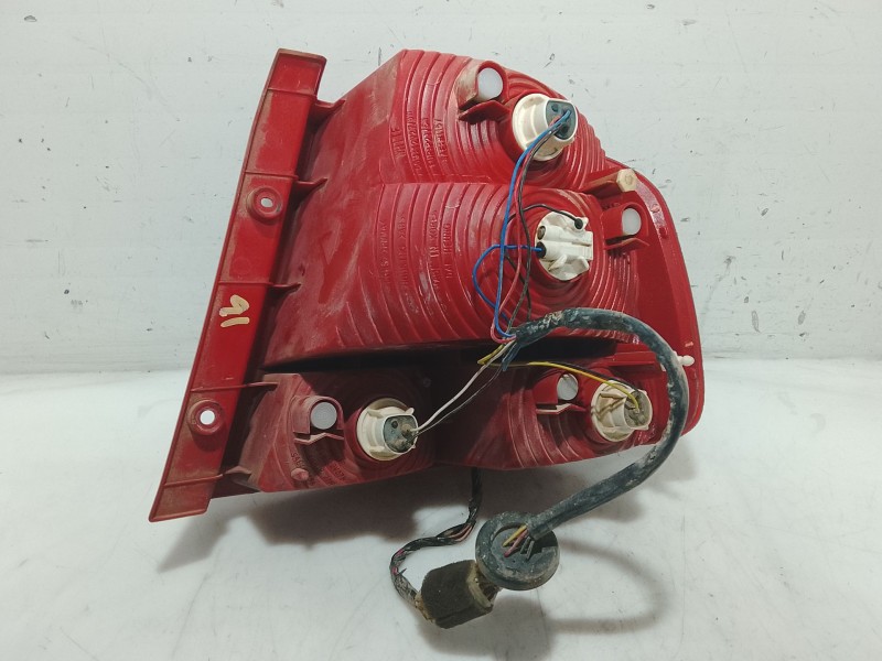 Recambio de piloto trasero izquierdo para daewoo kalos sedán (klas) 1.4 referencia OEM IAM 96540320  