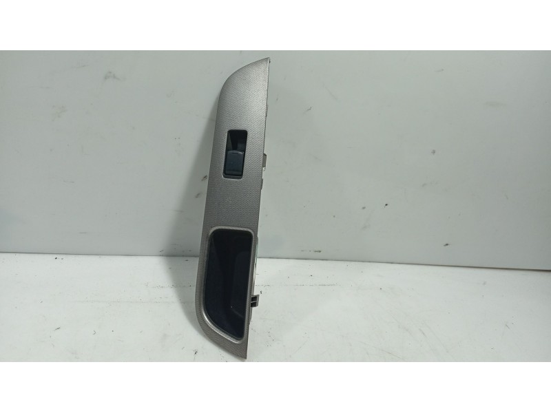 Recambio de mando elevalunas trasero derecho para nissan tiida hatchback (c11) 1.5 dci referencia OEM IAM   