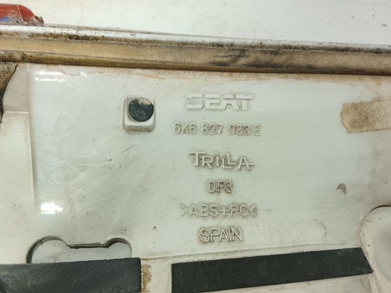 Recambio de moldura para seat ibiza ii (6k1) 1.4 i 16v referencia OEM IAM   