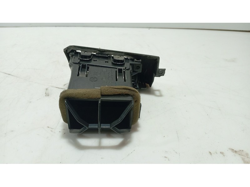 Recambio de aireador lateral izquierdo para nissan tiida hatchback (c11) 1.5 dci referencia OEM IAM   