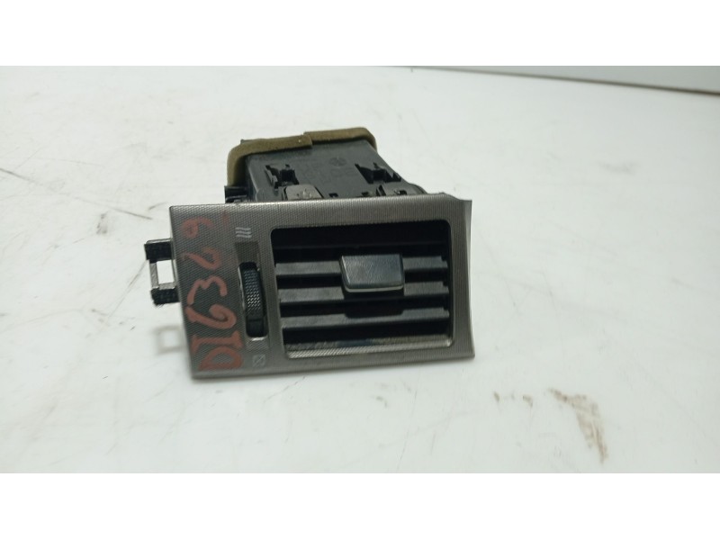 Recambio de aireador lateral izquierdo para nissan tiida hatchback (c11) 1.5 dci referencia OEM IAM   